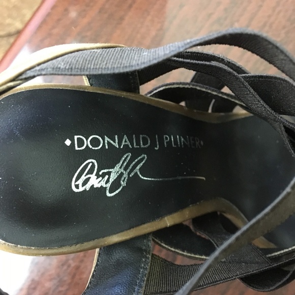 Donald J Pliner brown stilleto size 7M - Picture 4 of 7
